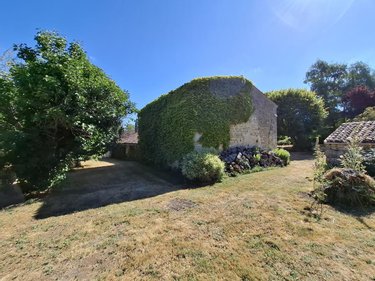 Maison a vendre Nieul-lès-Saintes 17810 Charente-Maritime 223 m2 7 pièces 375000 euros