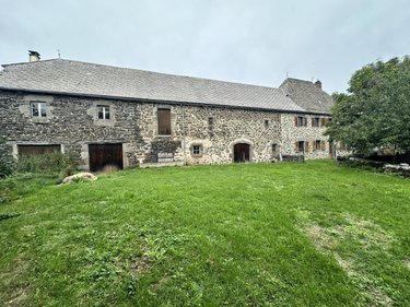 Maison a vendre Paulhac 15430 Cantal 130 m2  148400 euros