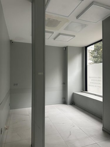 Fonds et murs commerciaux a vendre Paris 2e arrondissement 75002 Paris 161 m2  1560000 euros