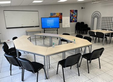 Fonds et murs commerciaux a vendre Muizon 51140 Marne 1292 m2  1500000 euros