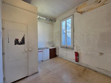 Fonds et murs commerciaux a vendre Montargis 45200 Loiret 336 m2  329600 euros