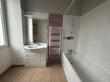 Location appartement Bourg-en-Bresse 01000 Ain 74 m2 3 pièces 700 euros