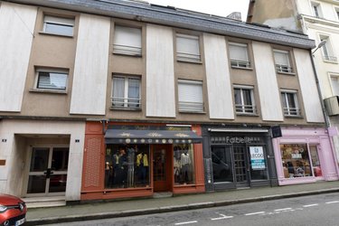 Fonds et murs commerciaux a vendre Laval 53000 Mayenne 68 m2  146000 euros