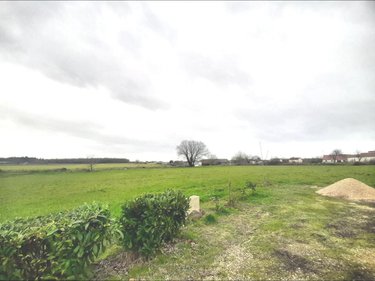 Immeuble a vendre La Celle-Saint-Avant 37160 Indre-et-Loire 400 m2  1251500 euros