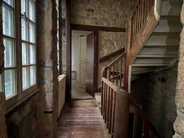 Immeuble a vendre Guingamp 22200 Côtes-d'Armor 700 m2  549920 euros