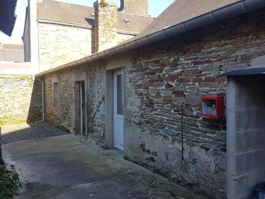 Fonds et murs commerciaux a vendre Gourin 56110 Morbihan 200 m2  131102 euros