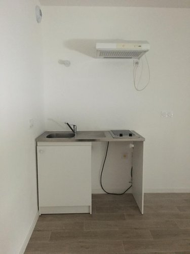 Location appartement Angers 49000 Maine-et-Loire 33 m2 1 pièce 593 euros