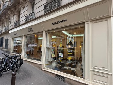 Fonds et murs commerciaux a vendre Paris 18e arrondissement 75018 Paris 107 m2  940000 euros