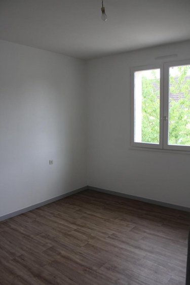Location maison Méral 53230 Mayenne 83 m2 5 pièces 530 euros