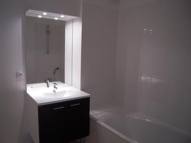 Location appartement Angers 49000 Maine-et-Loire 64 m2  800 euros