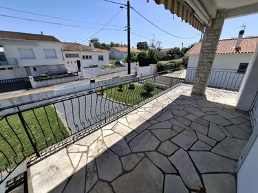 Maison a vendre Saintes 17100 Charente-Maritime 106 m2 5 pièces 199348 euros