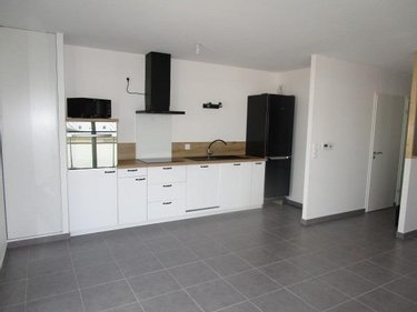 Location appartement Carentan-les-Marais 50500 Manche 62 m2 3 pièces 827 euros