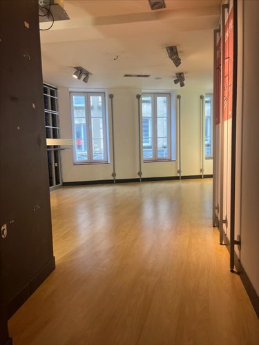 Location fonds et murs commerciaux Cherbourg-en-Cotentin 50100 Manche 55 m2  1500 euros