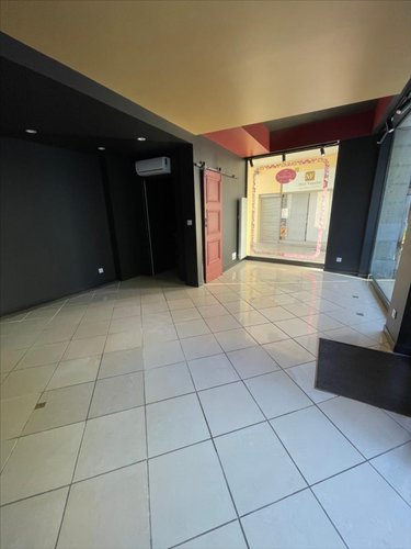 Location fonds et murs commerciaux Vendôme 41100 Loir-et-Cher 30 m2  620 euros