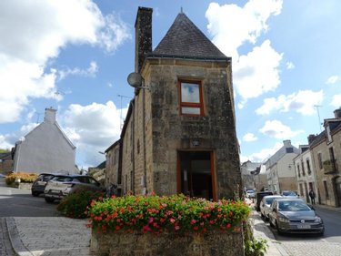 Immeuble a vendre Guémené-sur-Scorff 56160 Morbihan 70 m2  105750 euros