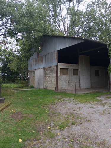 Bien agricole a vendre Clairfontaine 02260 Aisne  95400 euros