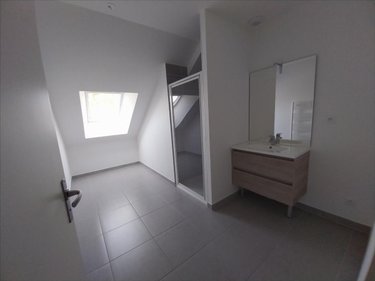 Location appartement Dol-de-Bretagne 35120 Ille-et-Vilaine 74 m2 3 pièces 890 euros