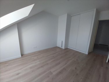 Location appartement Dol-de-Bretagne 35120 Ille-et-Vilaine 74 m2 3 pièces 890 euros