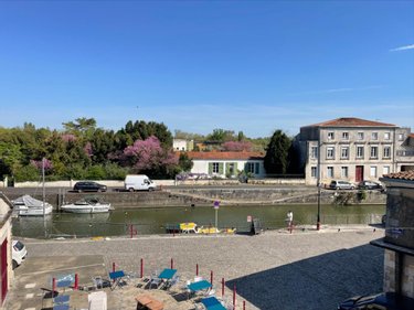 Immeuble a vendre Marans 17230 Charente-Maritime 284 m2  416000 euros