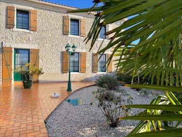 Maison a vendre Montroy 17220 Charente-Maritime 160 m2 5 pièces 395200 euros
