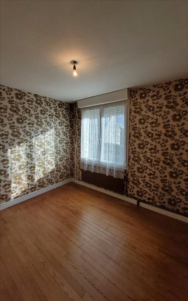 Maison a vendre Carhaix-Plouguer 29270 Finistère 86 m2 6 pièces 105000 euros