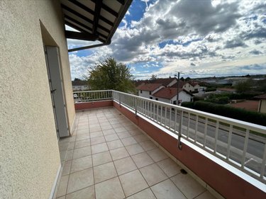 Location appartement Vonnas 01540 Ain 75 m2 3 pièces 755 euros