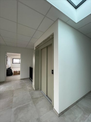 Location fonds et murs commerciaux Château-Gaillard 01500 Ain 126 m2  1944 euros