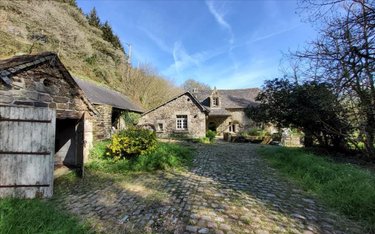 Maison a vendre Plounévézel 29270 Finistère 216 m2 5 pièces 131250 euros