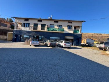 Location fonds et murs commerciaux Ur 66760 Pyrénées-Orientales 250 m2  3150 euros