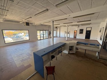 Location fonds et murs commerciaux Ur 66760 Pyrénées-Orientales 250 m2  3150 euros