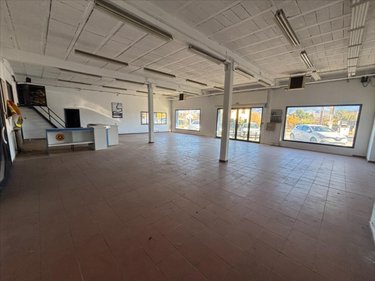 Location fonds et murs commerciaux Ur 66760 Pyrénées-Orientales 250 m2  3150 euros