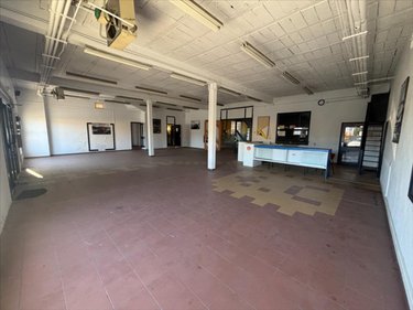 Location fonds et murs commerciaux Ur 66760 Pyrénées-Orientales 250 m2  3150 euros
