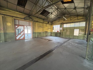 Location fonds et murs commerciaux Ur 66760 Pyrénées-Orientales 250 m2  3150 euros