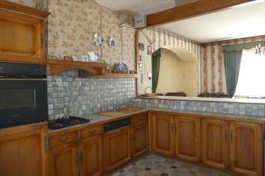 Maison a vendre Plouigneau 29610 Finistère 209 m2 8 pièces 227972 euros