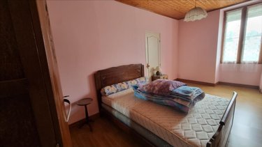 Maison a vendre Saint-Genis-de-Saintonge 17240 Charente-Maritime 296 m2 12 pièces 210000 euros