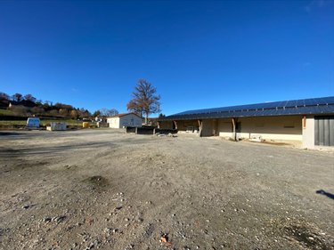 Fonds et murs commerciaux a vendre Lafeuillade-en-Vézie 15130 Cantal 338 m2  199810 euros