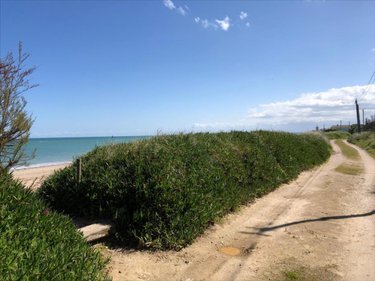 Bien agricole a vendre Réville 50760 Manche  85400 euros