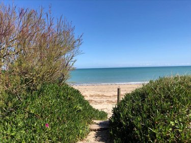 Bien agricole a vendre Réville 50760 Manche  85400 euros