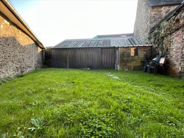 Immeuble a vendre Callac 22160 Côtes-d'Armor 250 m2  157500 euros