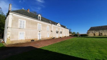 Bien agricole a vendre Levroux 36110 Indre  2967000 euros