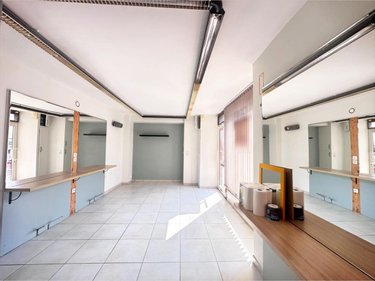 Immeuble a vendre Azay-le-Rideau 37190 Indre-et-Loire 80 m2  230000 euros