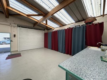 Fonds et murs commerciaux a vendre Tiercé 49125 Maine-et-Loire 100 m2  167680 euros