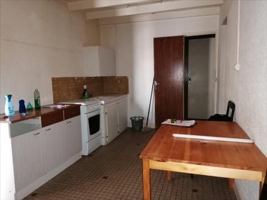Immeuble a vendre Descartes 37160 Indre-et-Loire 183 m2  84000 euros