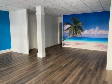Location fonds et murs commerciaux Elbeuf 76500 Seine-Maritime 65 m2  1250 euros