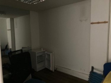 Location fonds et murs commerciaux Elbeuf 76500 Seine-Maritime 65 m2  1250 euros