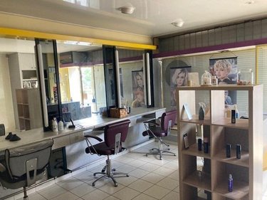 Fonds et murs commerciaux a vendre Grand-Couronne 76530 Seine-Maritime 76 m2  91600 euros