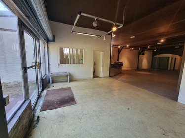 Fonds et murs commerciaux a vendre Courtenay 45320 Loiret 454 m2  143100 euros