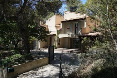 Maison a vendre Pierrevert 04860 Alpes-de-Haute-Provence 194 m2 7 pièces 590500 euros