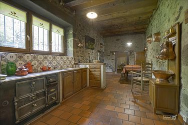Maison a vendre Commune non précisée 15 Cantal 200 m2 7 pièces 286200 euros