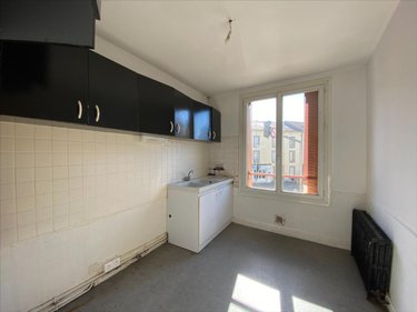 Immeuble a vendre Aurillac 15000 Cantal 410 m2  286200 euros